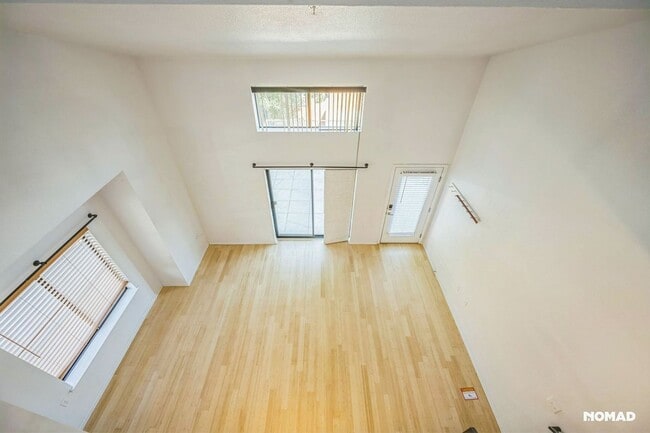 Building Photo - 2 Bedroom 2 Bathroom Loft Condo in RiNo (R...