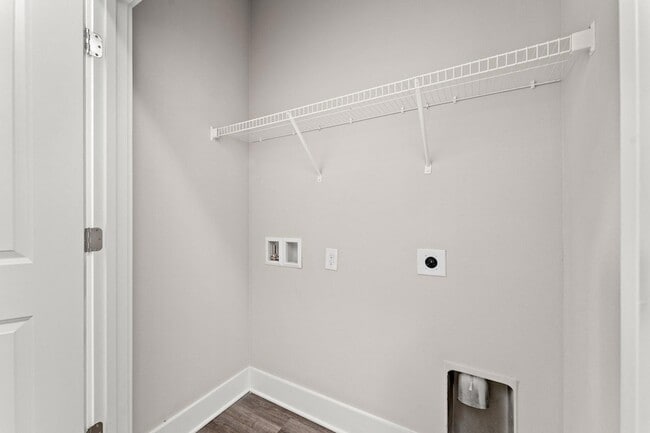 Building Photo - 322 Date Palm Ln