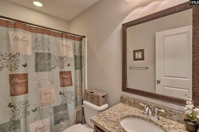 Building Photo - Spacious home for big families