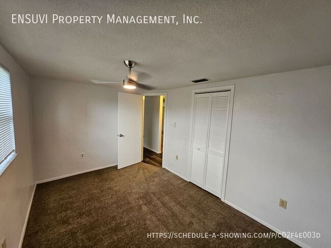 Building Photo - 7705 Farmlawn Dr