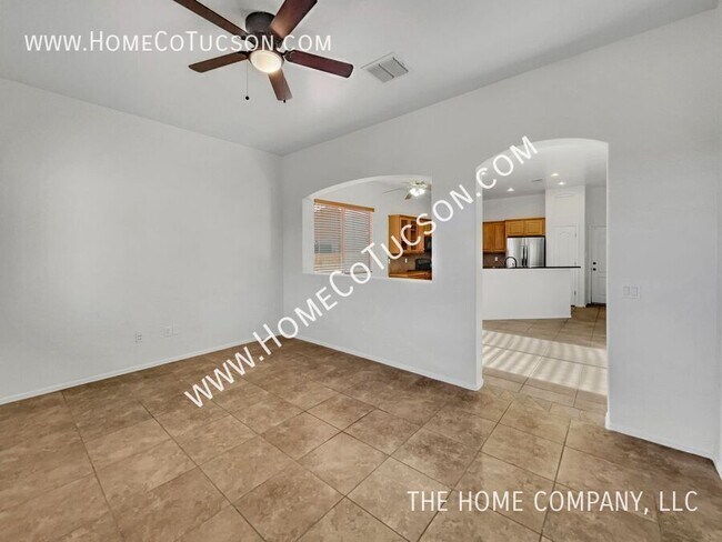 Building Photo - 1061 S Seldon Pl