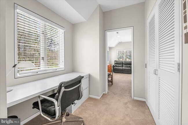 Building Photo - 4838 Drummond Ave