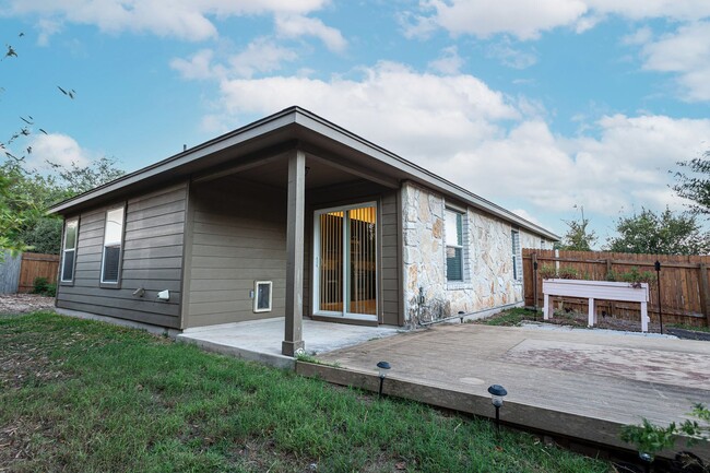 Building Photo - Cozy & Modern 3-Bed, 2-Bath Home in Austin...