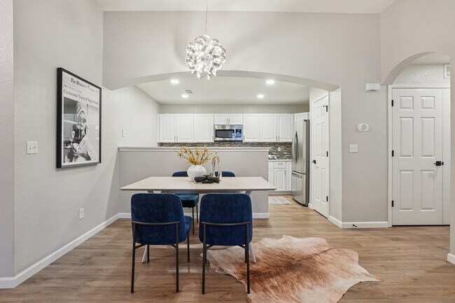 Building Photo - 4271 S Blackhawk Cir