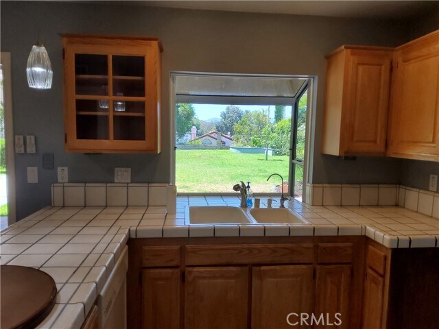 Building Photo - 25540 Pembrook Pl