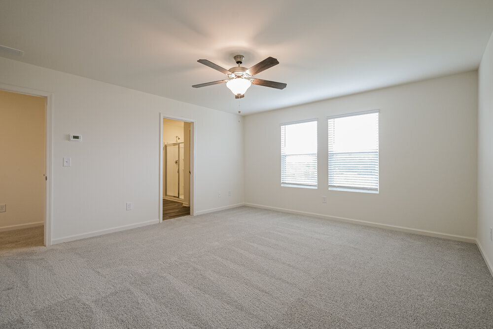 Building Photo - 208 Long Dr