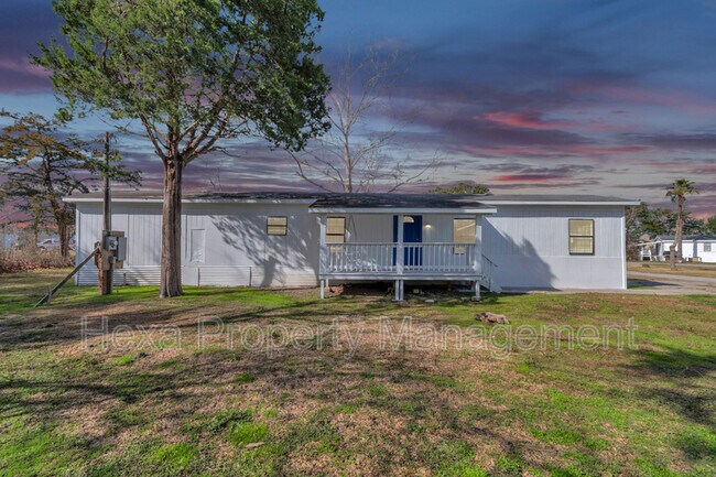 Building Photo - 2511 Farm to Market 646 Rd N