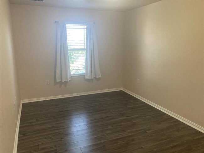 Building Photo - 7216 Vail Ridge St