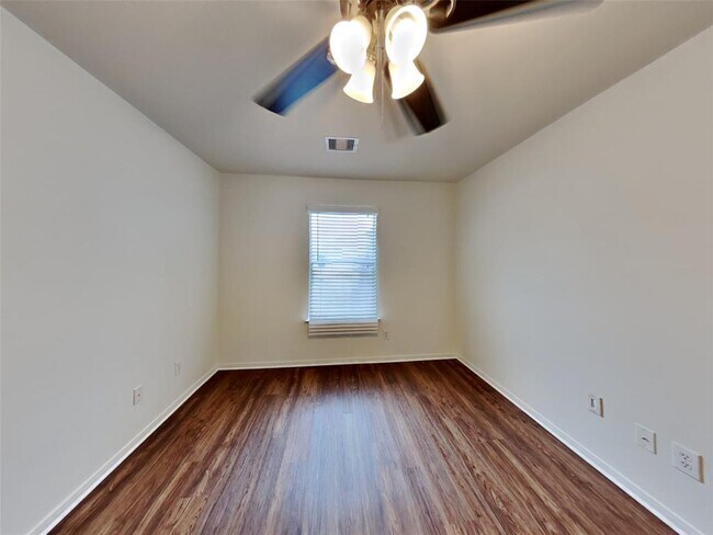 Building Photo - 4822 Wilderness Glen Ct