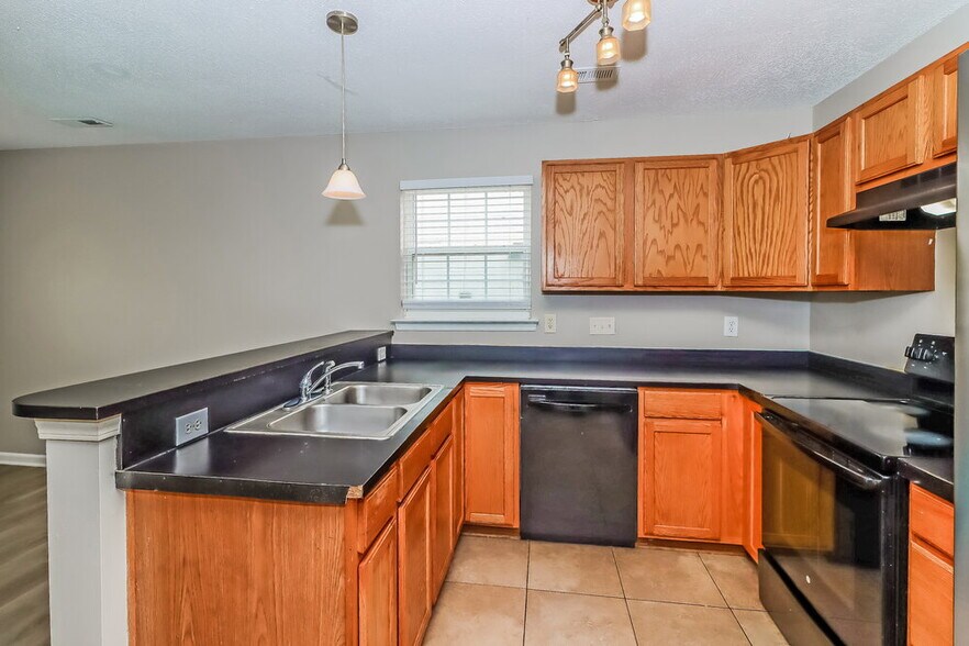 Building Photo - 2717 Brahman Meadows Ln