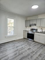 Building Photo - 21 Vassar St