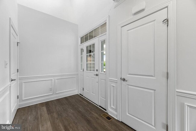 Building Photo - 906 Moorings Cir