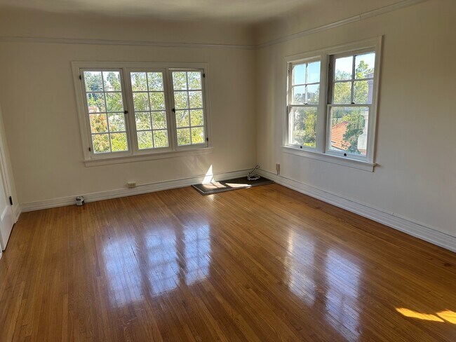 Primary Photo - 2041 High Tower Dr