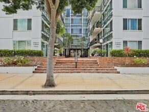 Building Photo - 9950 Durant Dr