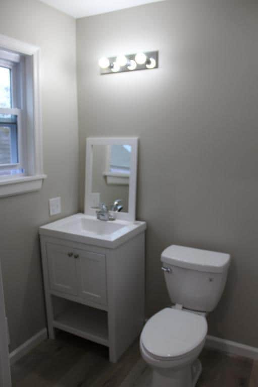 Building Photo - 607 Smith St