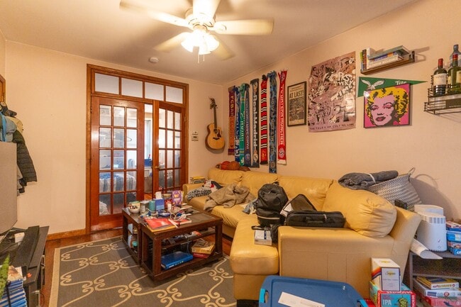 Building Photo - Pennsport 1st fl one bedroom