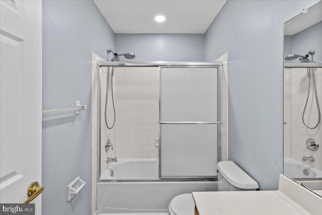 Building Photo - 14 Hearthstone Ln