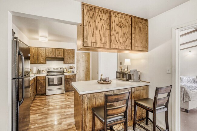 Building Photo - Spacious Cul-de-Sac Home Near CSU
