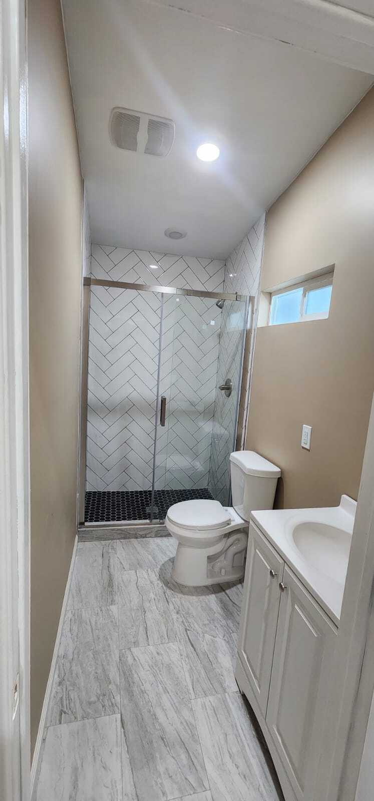 Building Photo - 1087 Monserate Ave