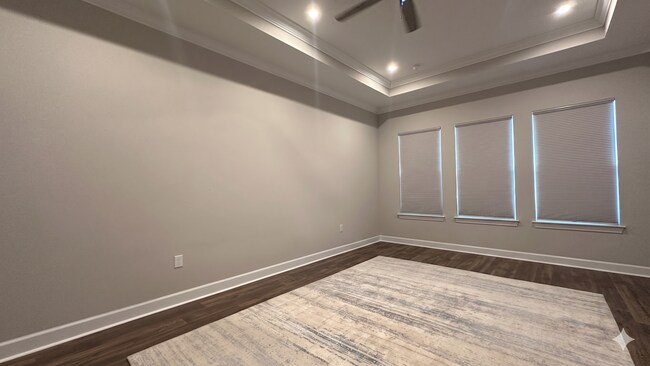 Building Photo - 6875 Broglie St