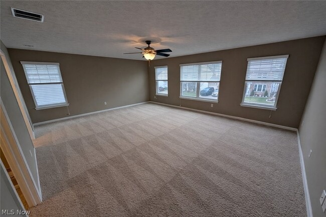 Building Photo - 32815 Rebecca Ln