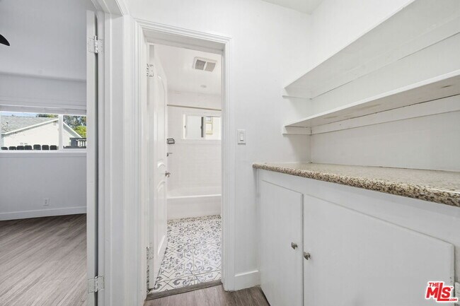 Building Photo - 2636 Kansas Ave