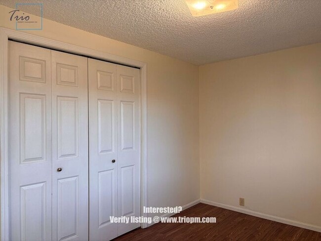 Building Photo - 2659 Canterbury St