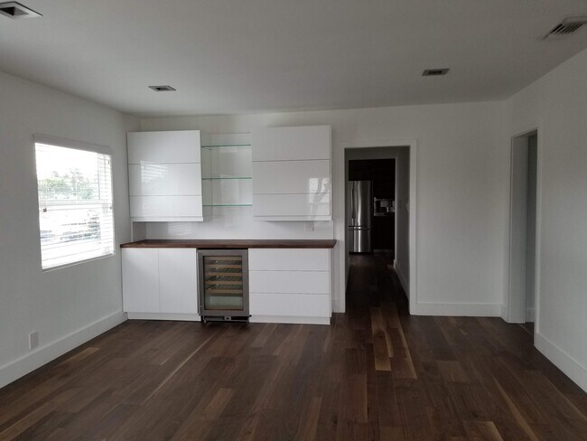 livingroom - 10880 National Blvd