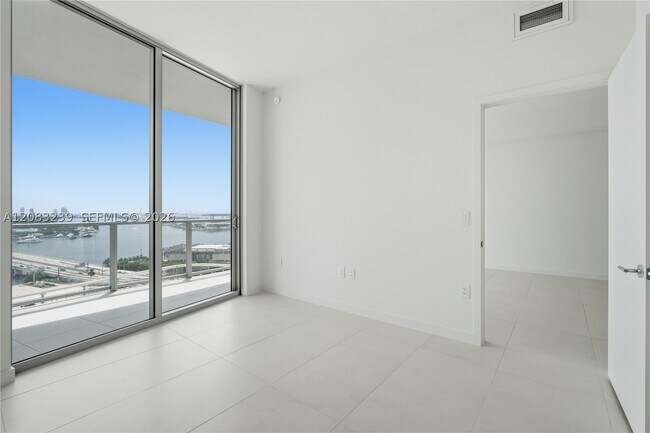 Building Photo - 1400 Biscayne Blvd