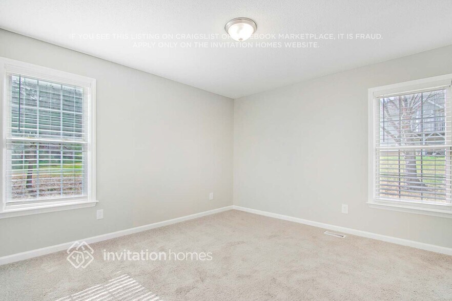 Building Photo - 201 Zircon Ln