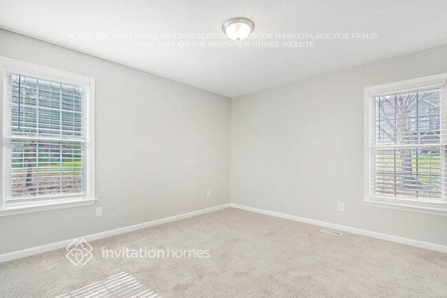 Building Photo - 201 Zircon Ln