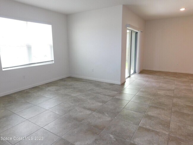 Building Photo - 739 Forest Trace Cir
