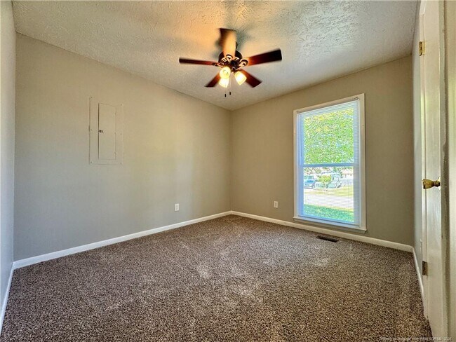 Building Photo - 3323 Balero Ct