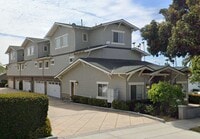Building Photo - Pet friendly three-story townhouse-style c...