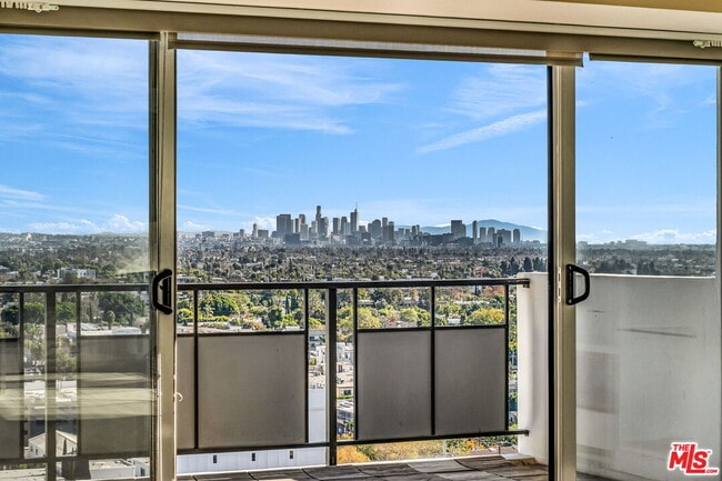 Building Photo - 1155 N La Cienega Blvd