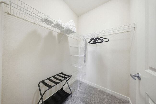 Building Photo - 1700 W Cleveland St