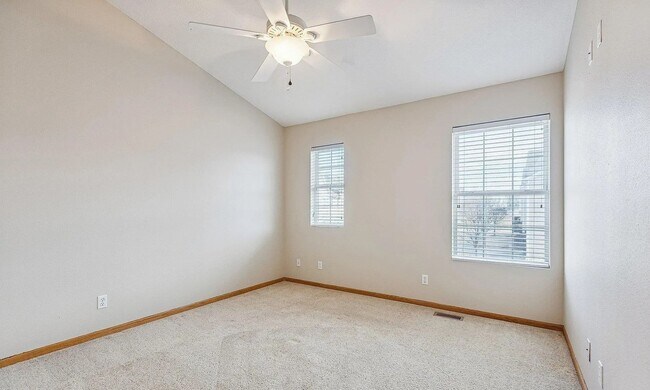 Building Photo - 6806 S 182nd Ct