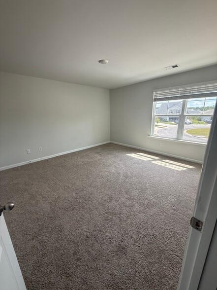 Building Photo - 358 Feldspar Ln