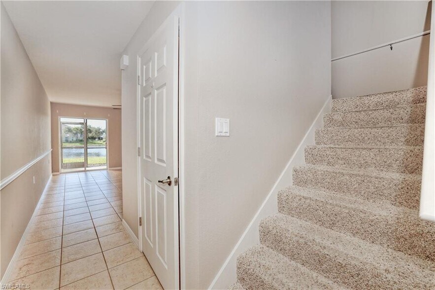 Building Photo - 9093 Gervais Cir