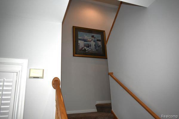 Building Photo - 131 Stratford Ln