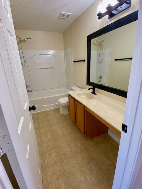 Building Photo - 322 Oak Leaf Pl