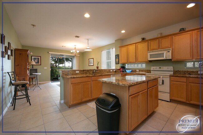 Building Photo - VALENCIA COUNTRY CLUB- ANNUAL UNFURNISHED ...