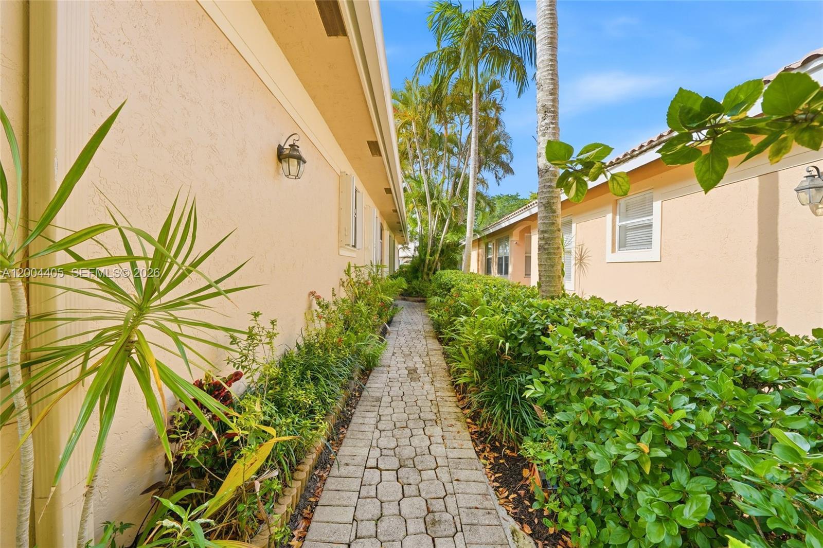 Building Photo - 2513 Coral Trace Pl