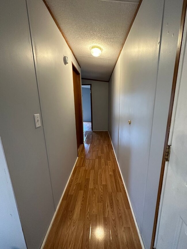 Building Photo - Spacious 3 bedroom, 2 bath singlewide in A...