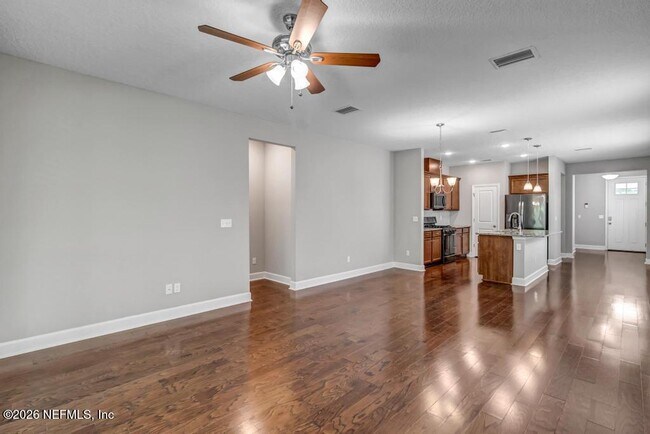 Building Photo - 132 Vista Lake Cir