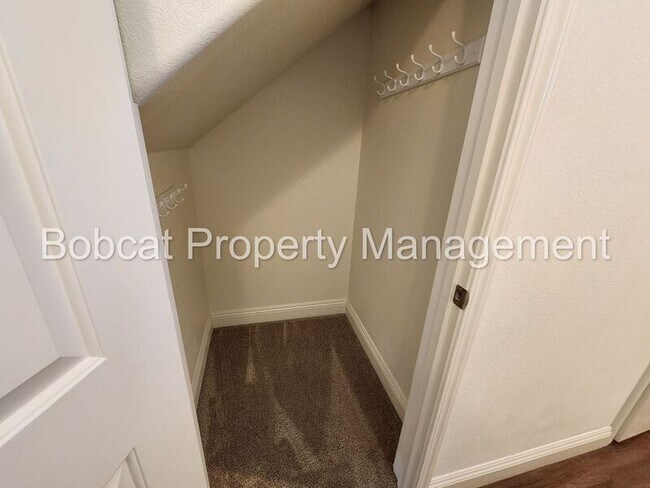 Building Photo - 1234 Saltern Dr