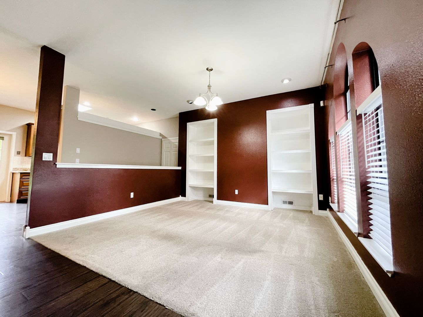 Building Photo - Cherokee Bay Rambler