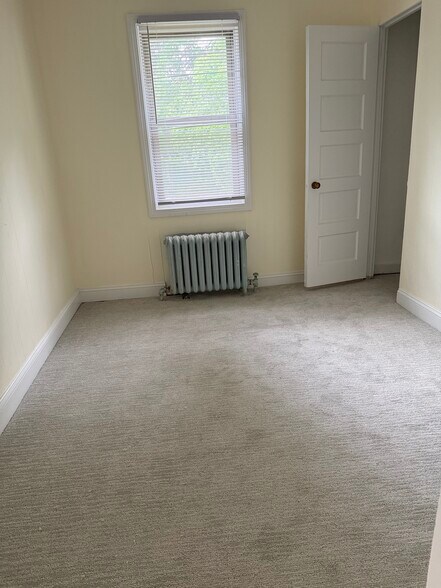 Building Photo - 14 Sherman Ave