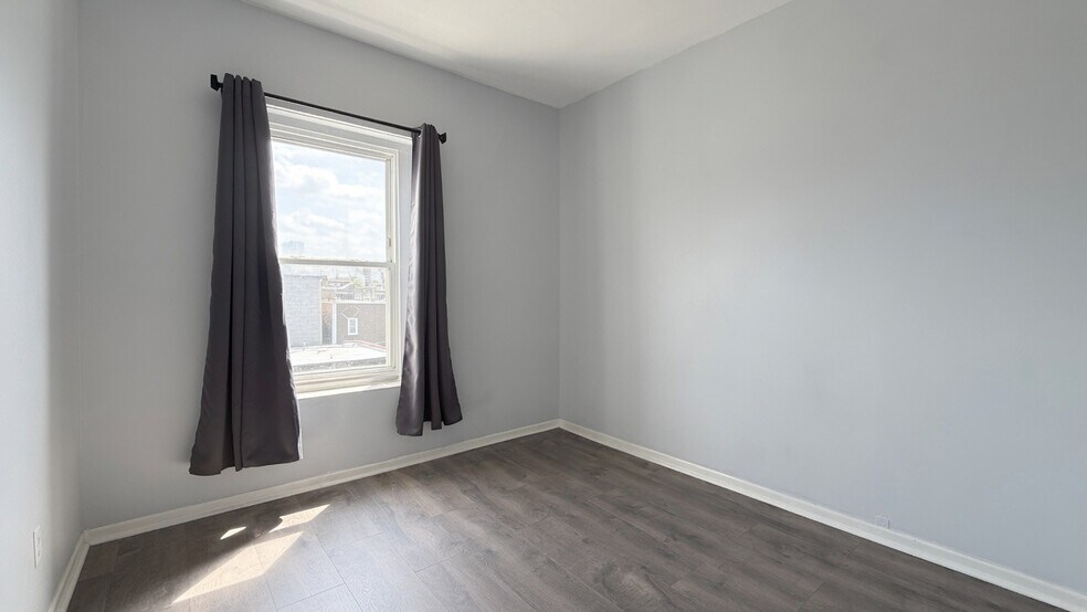 Building Photo - 1309 W Huron St