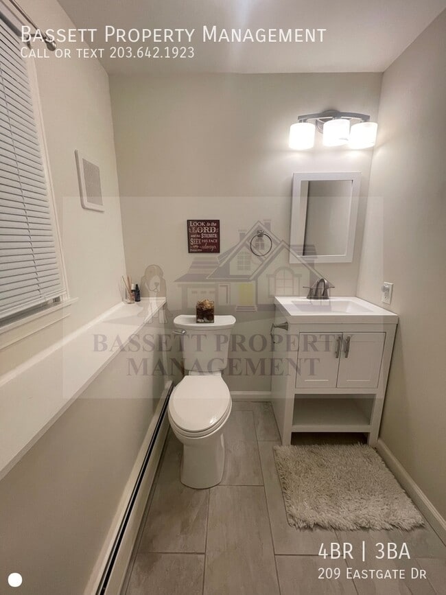 Building Photo - 209 Eastgate Dr